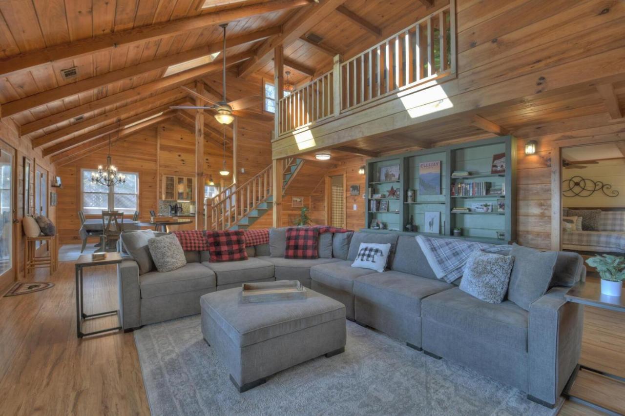 Whiskey Bear Villa Ellijay Exterior photo